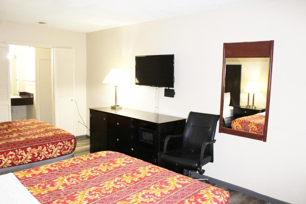 Huntington Inn Esterno foto