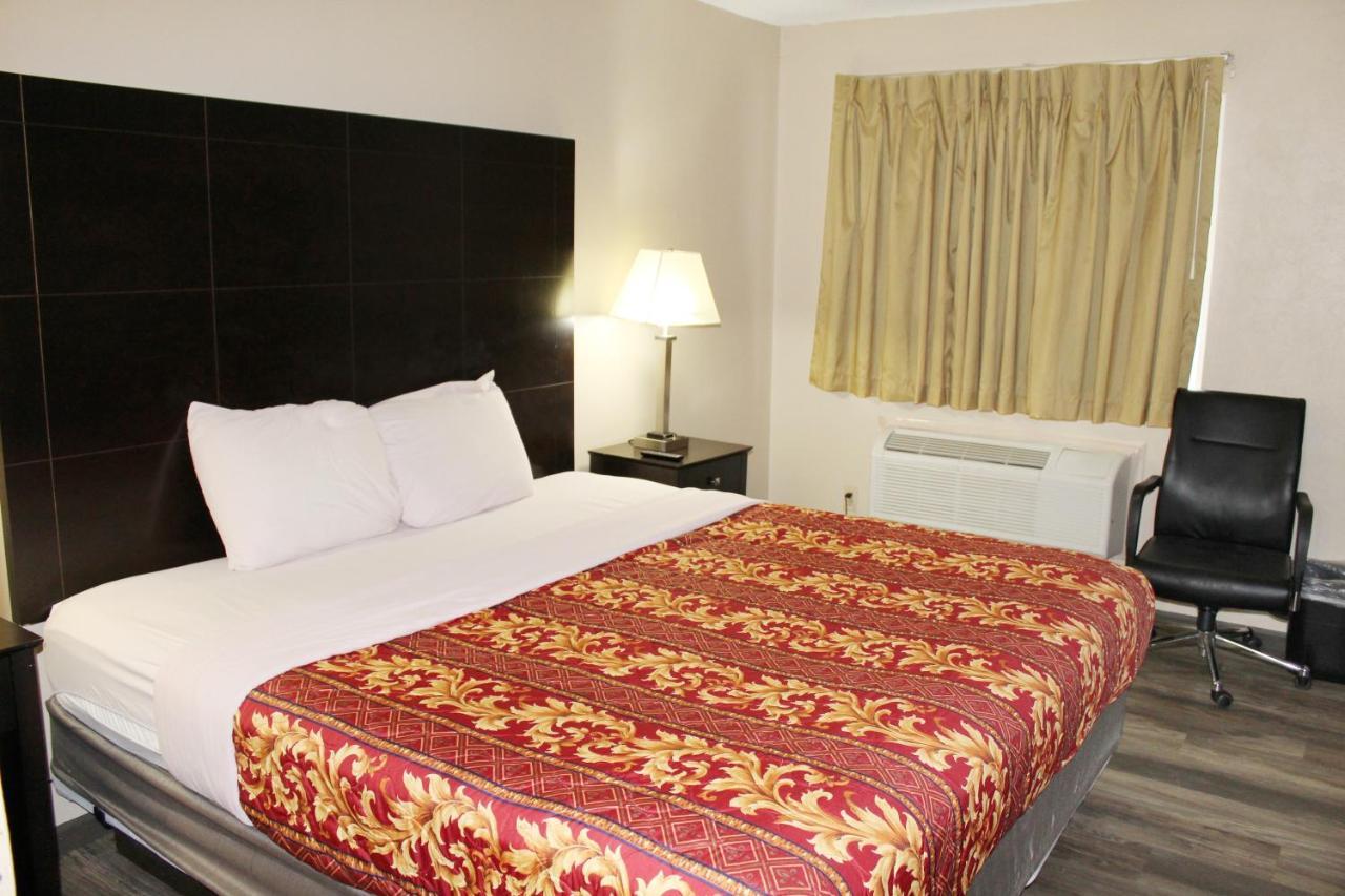 Huntington Inn Esterno foto