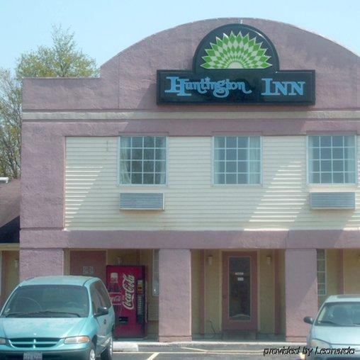 Huntington Inn Esterno foto